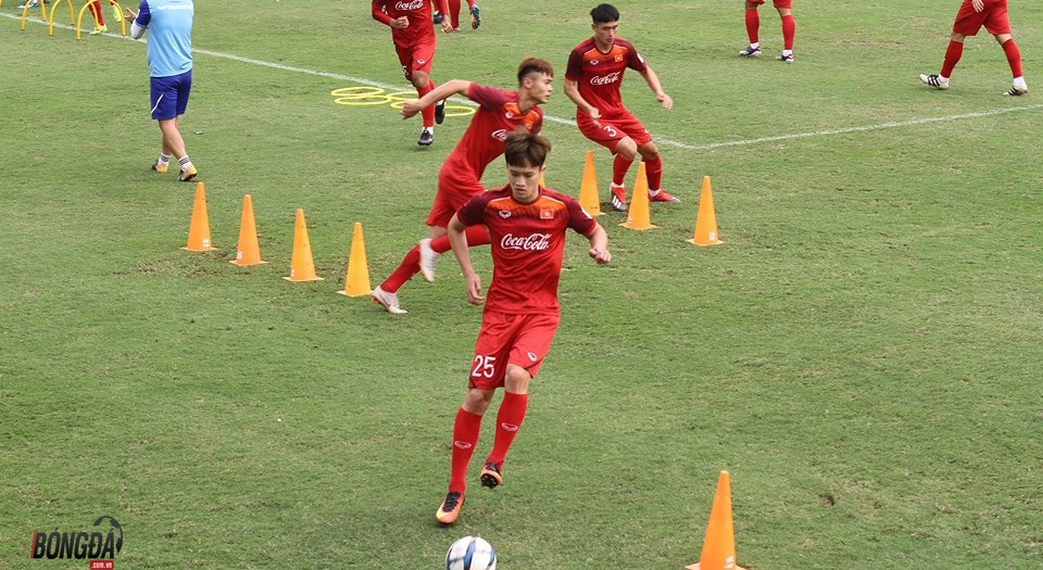 U23 Việt Nam vắng đội trưởng, đội phó U23 Việt Nam nói gì trước buổi tập? - Bóng Đá