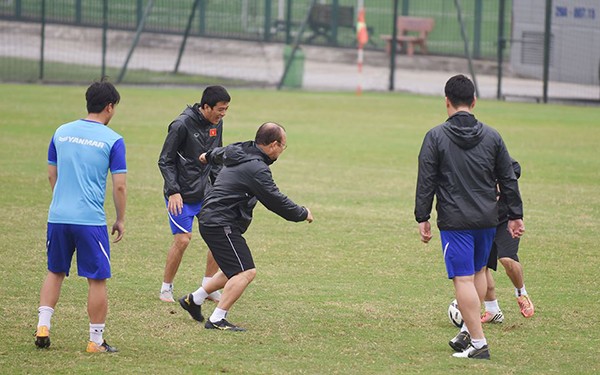 Thử sức với học trò, thầy Park nhận cái kết đắng. - Bóng Đá