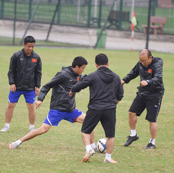 Thử sức với học trò, thầy Park nhận cái kết đắng. - Bóng Đá