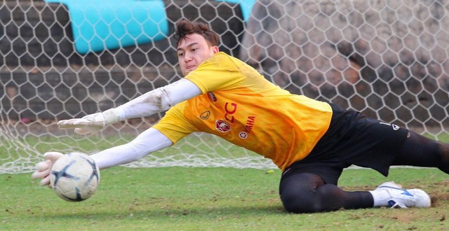 Đây, lý do HLV Muangthong United luôn tin dùng Đặng Văn Lâm - Bóng Đá