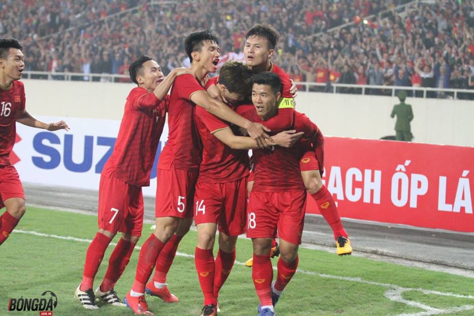 Hoàng Đức lập siêu phẩm, U23 Việt Nam thắng kỷ lục Thái Lan - Bóng Đá