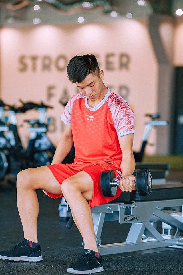 Phát sốt với Body chuẩn của ngôi sao ĐT Việt Nam - Phan Văn Đức - Bóng Đá