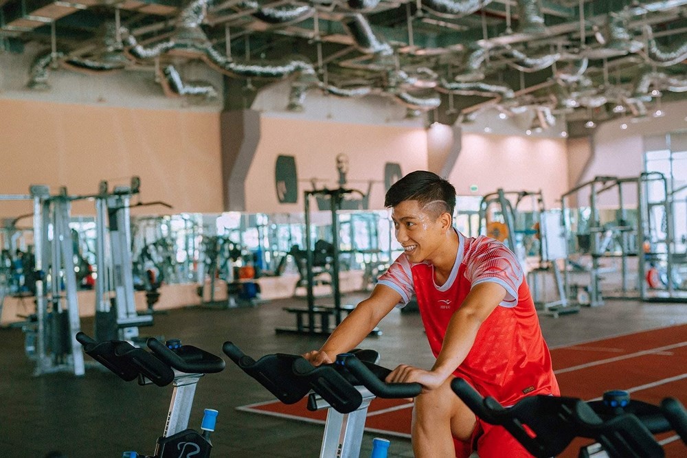 Phát sốt với Body chuẩn của ngôi sao ĐT Việt Nam - Phan Văn Đức - Bóng Đá