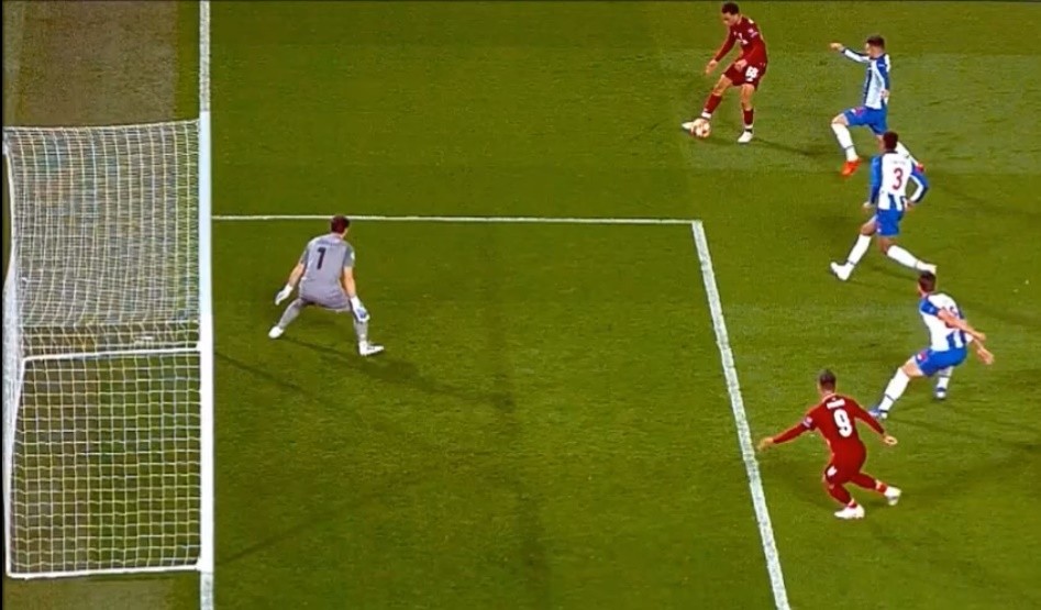 Firmino giờ chỉ còn kém mỗi Ronaldo ở Champions League - Bóng Đá