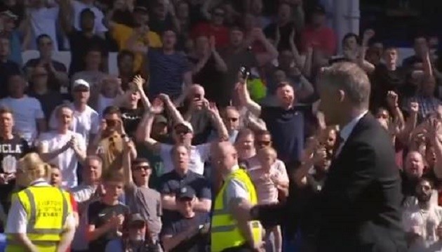 Solskjaer nói gì với CĐV MU sau trận thua tủi hổ trước Everton? - Bóng Đá