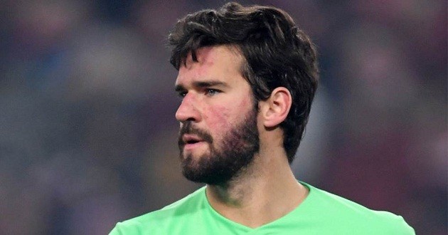 Alisson shares details of Liverpool's dressing room talk at half-time against Salzburg - Bóng Đá