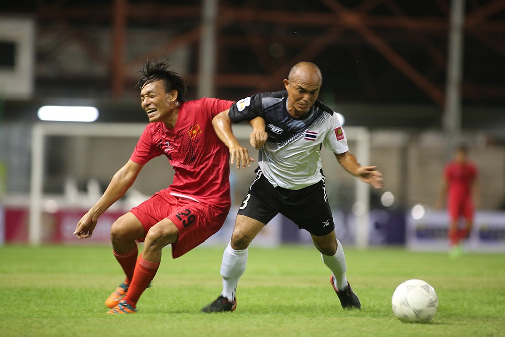 Lão tướng Thiên Long thắng giòn giã tại Thái Lan - Bóng Đá