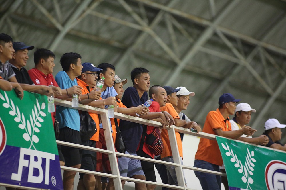 Lão tướng Thiên Long thắng giòn giã tại Thái Lan - Bóng Đá