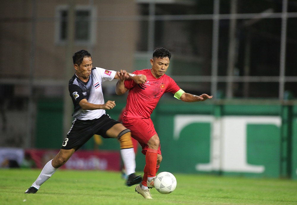 Lão tướng Thiên Long thắng giòn giã tại Thái Lan - Bóng Đá