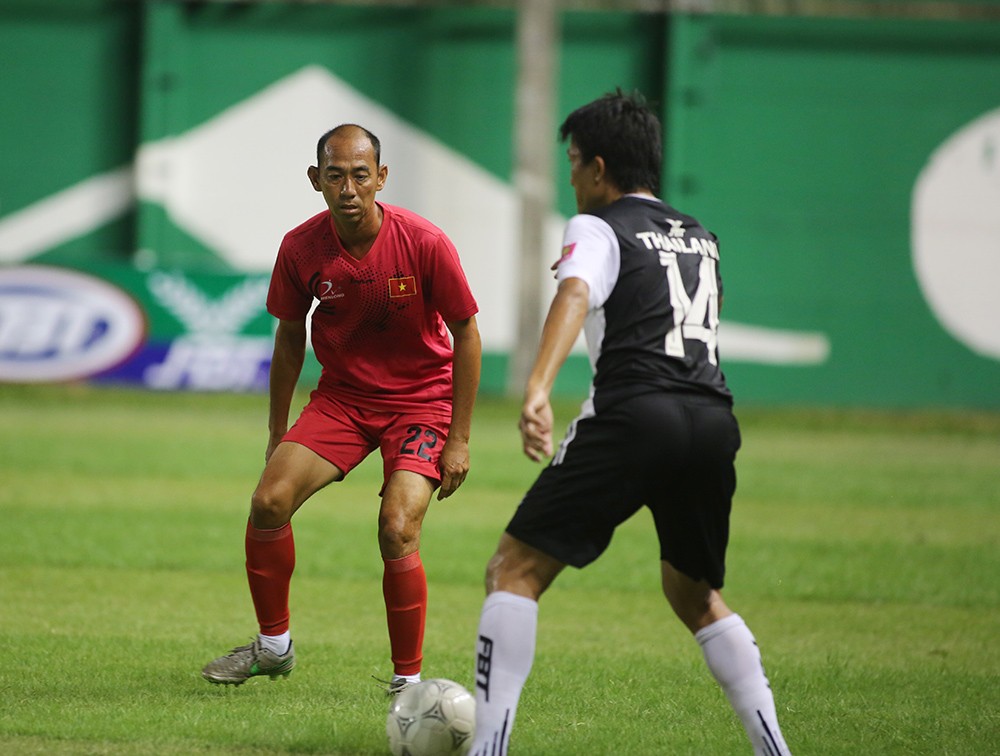 Lão tướng Thiên Long thắng giòn giã tại Thái Lan - Bóng Đá