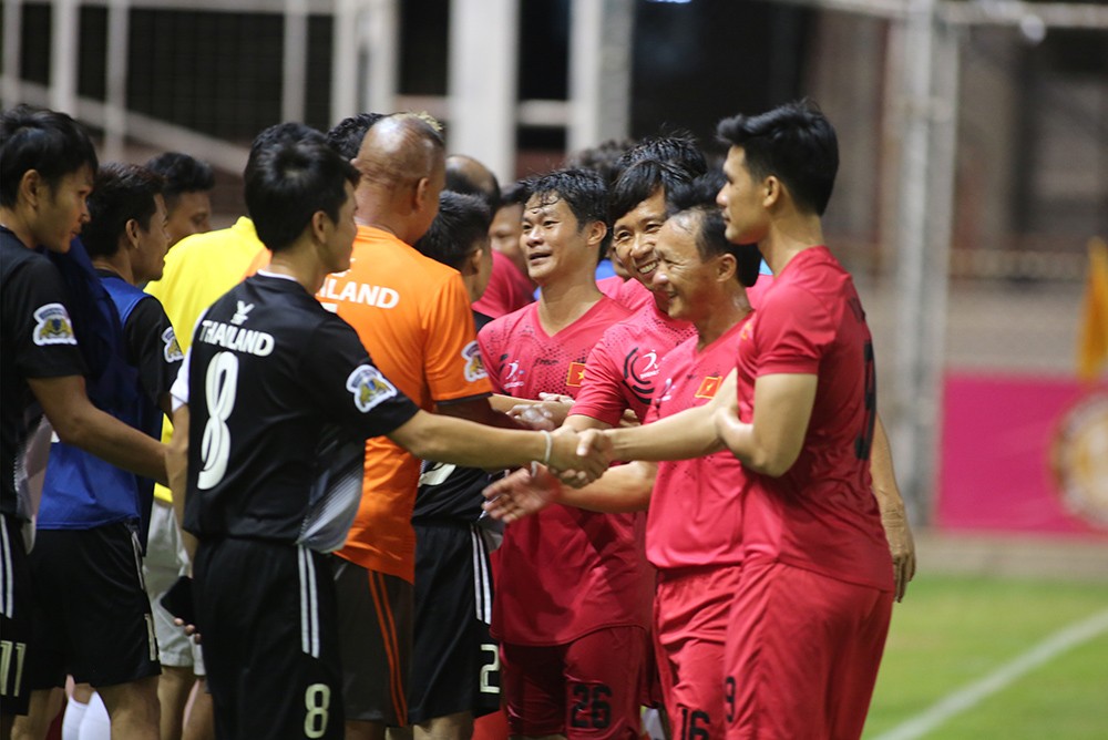 Lão tướng Thiên Long thắng giòn giã tại Thái Lan - Bóng Đá