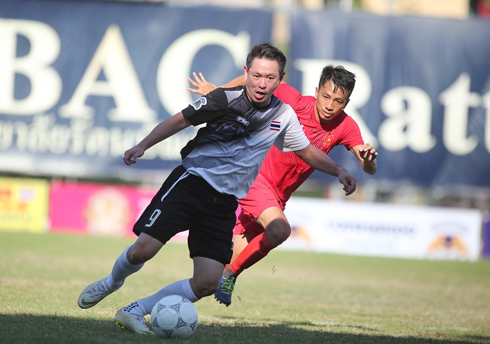 Thiên Long vô địch giải lão tướng tại Thái Lan - Bóng Đá