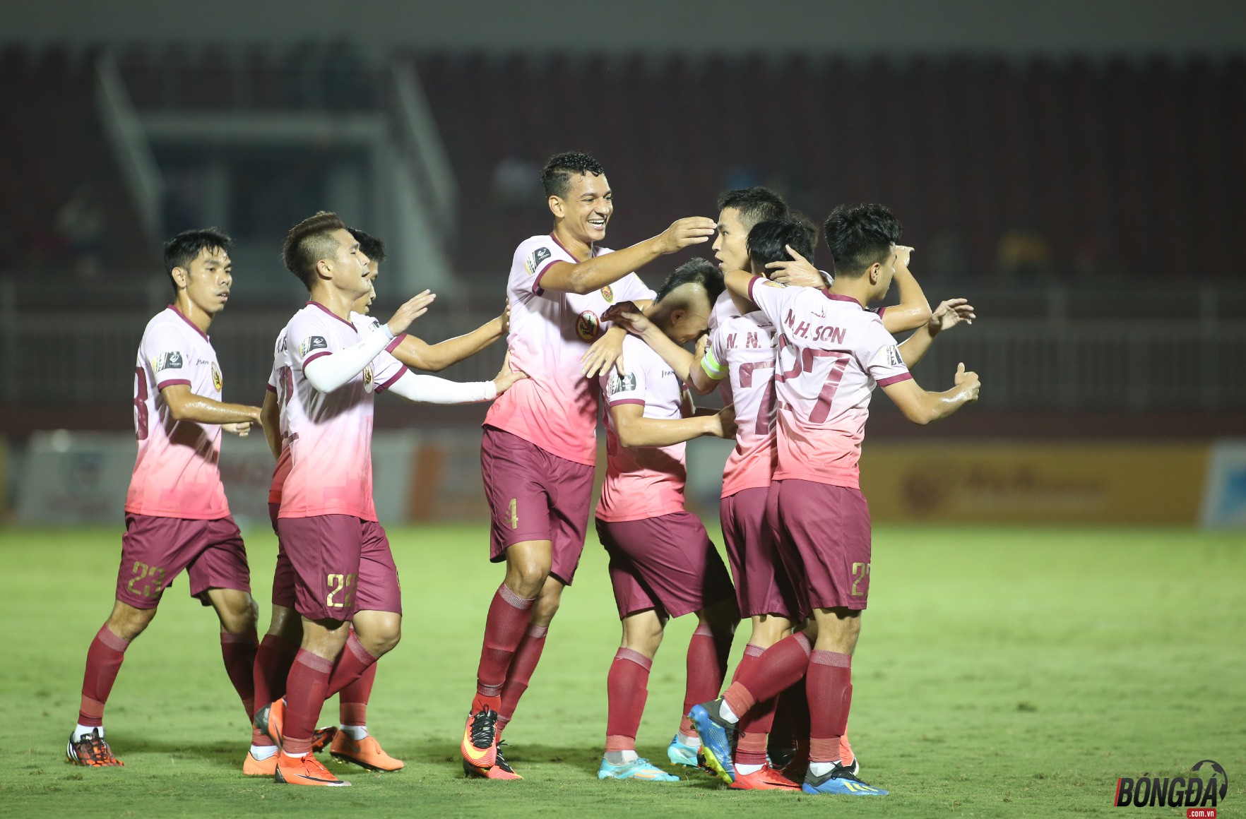 Sài Gòn FC vào Top 3 V-League, HLV Thành Công nói điều đặc biệt - Bóng Đá