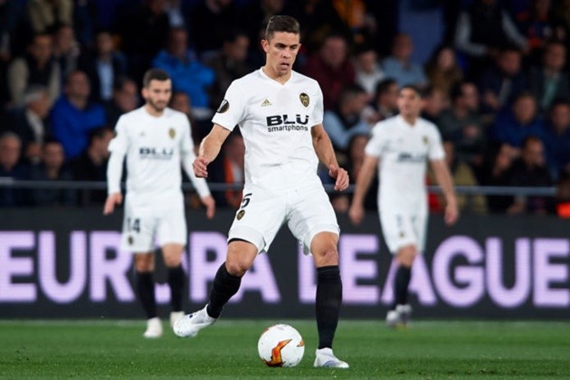 Sao Valencia làm 'nóng mặt' CĐV Arsenal bằng phát biểu này - Bóng Đá