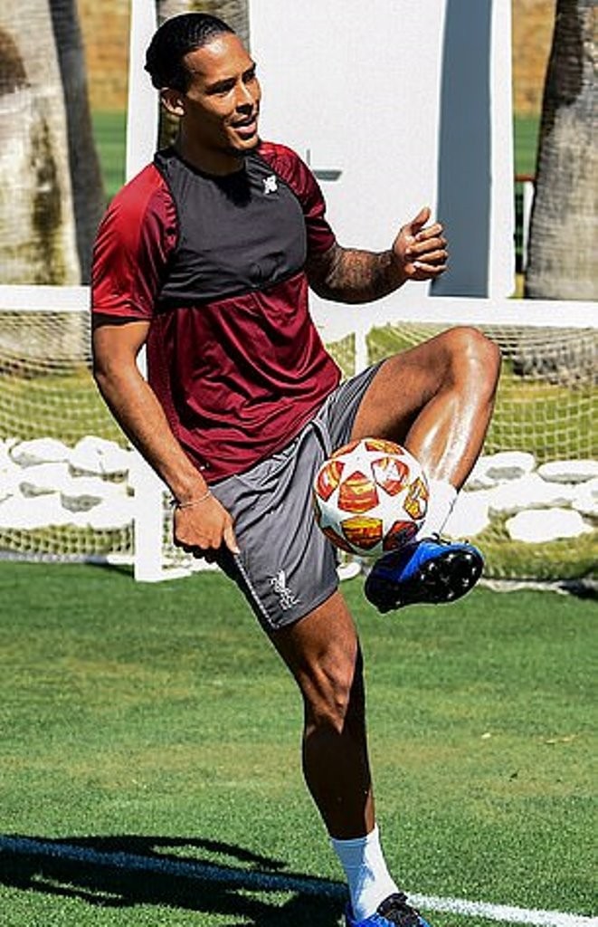 Liverpool tập - Bóng Đá