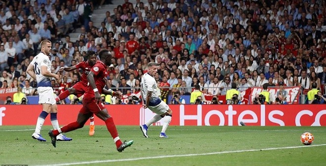 Những khoảnh khắc ấn tượng nhất CK Chaampions League - Bóng Đá