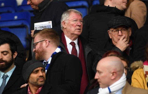 Phản ứng của Sir Alex trên khán đài - Bóng Đá