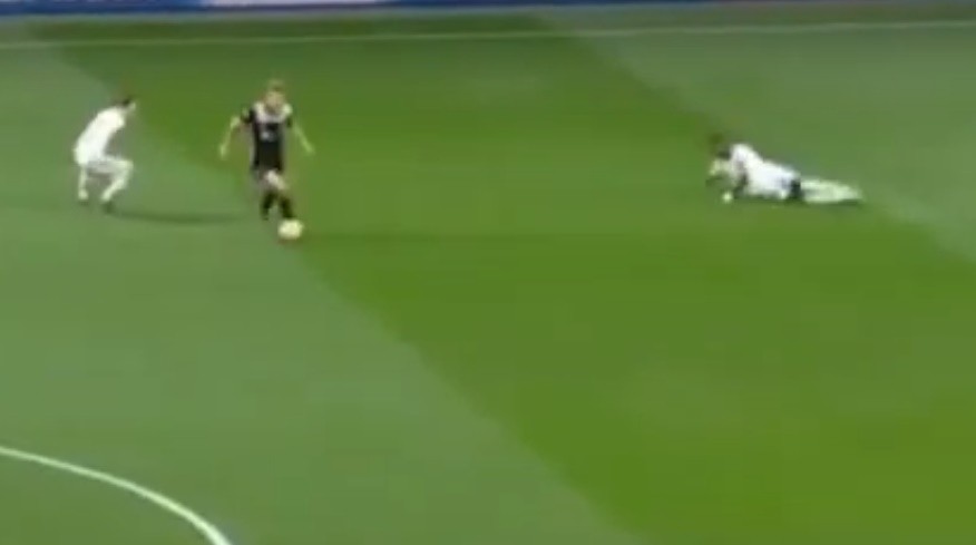 Ghi bàn phút cuối, trò cưng của Klopp giúp Giggs thở phào nhẹ nhõm - Bóng Đá