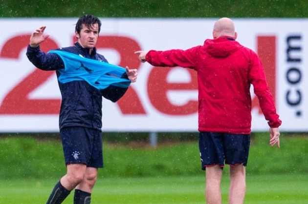 Hành hung với trợ lí, cựu sao Man City bị bắt ngay cổng SVĐ - Bóng Đá