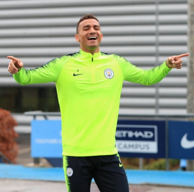 Vượt qua Liverpool, Gabriel Jesus hưng phấn luyện tuyệt kĩ độc - Bóng Đá