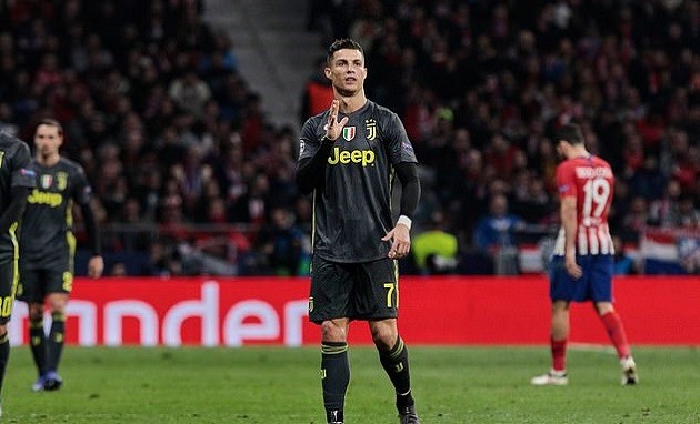 Mu đến sân tập - Bóng Đá