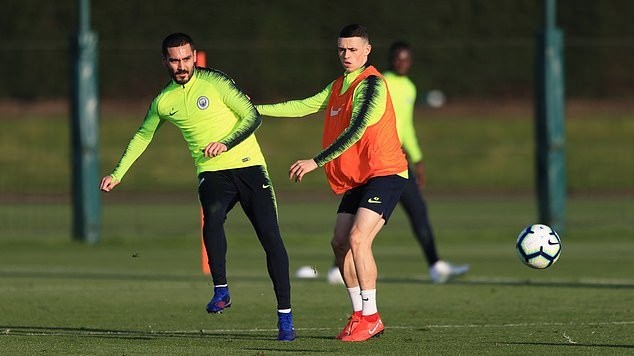 Sir Alex Solskjaer đến Old Trafford (ảnh) - Bóng Đá