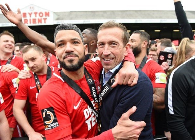 Cả nước Anh khóc thương cho HLV xấu số Justin Edinburgh - Bóng Đá