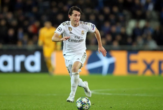 Alvaro Odriozola on his way to complete his loan transfer to Bayern Munich. - Bóng Đá