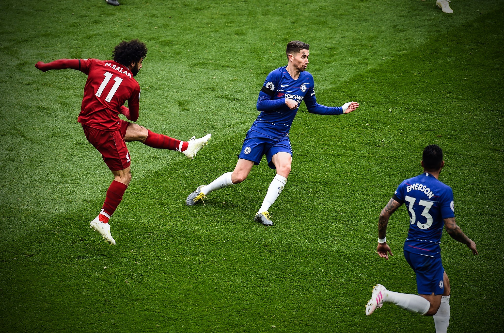 Lộ diện bàn thắng đẹp nhất mùa giải Premier League 2018/19 - Bóng Đá