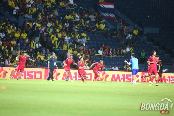 TRỰC TIẾP ĐT Việt Nam 0-0 ĐT Thái Lan: Tuấn Anh, Văn Toàn đá chính, Công Phượng dự bị - Bóng Đá