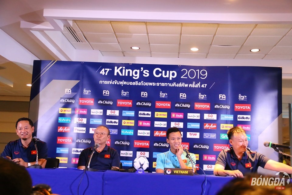 TRỰC TIẾP HLV Park Hang-seo trả lời họp báo trước trận đấu với ĐT Thái Lan - Bóng Đá