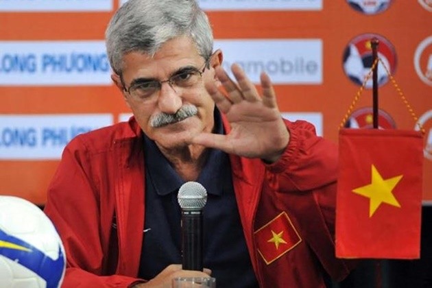 Câu chuyện thầy Park và bài học từ HLV Henrique Calisto - Bóng Đá