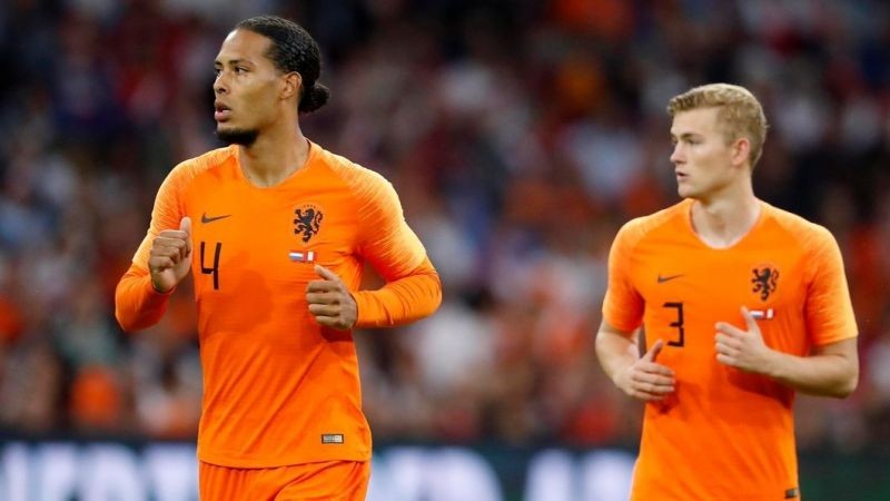 Liverpool cần tìm đâu xa, De Ligt sẽ cùng Van Dijk xây 