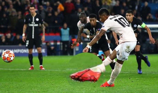 Thật sai lầm khi cho rằng cú sút của Rashford dễ dàng với Buffon! - Bóng Đá