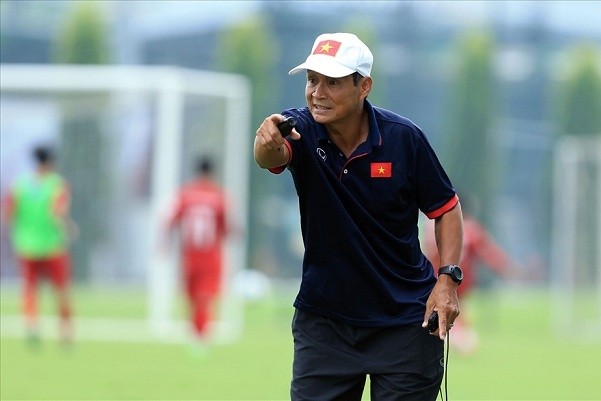 HLV Mai Đức Chung tiết lộ chiến thuật đối đầu với 'chị đại' Hàn Quốc - Bóng Đá
