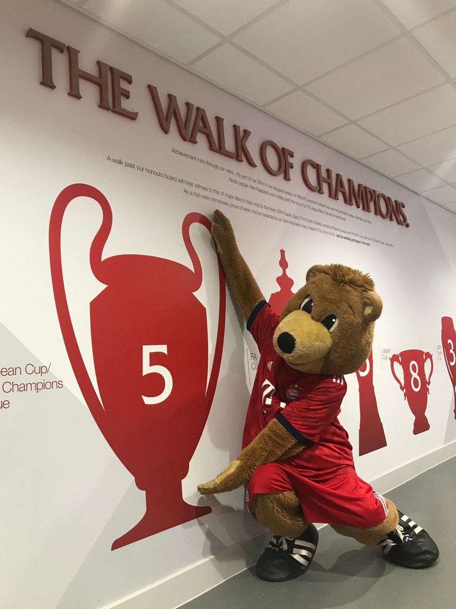 Bayern tâp tại Anfield - Bóng Đá