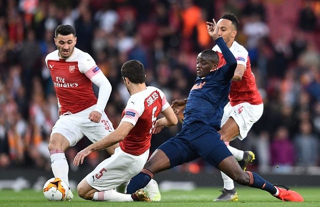 Gánh đồng đội 