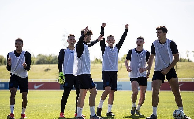 Đội tuyển Anh tập - Bóng Đá