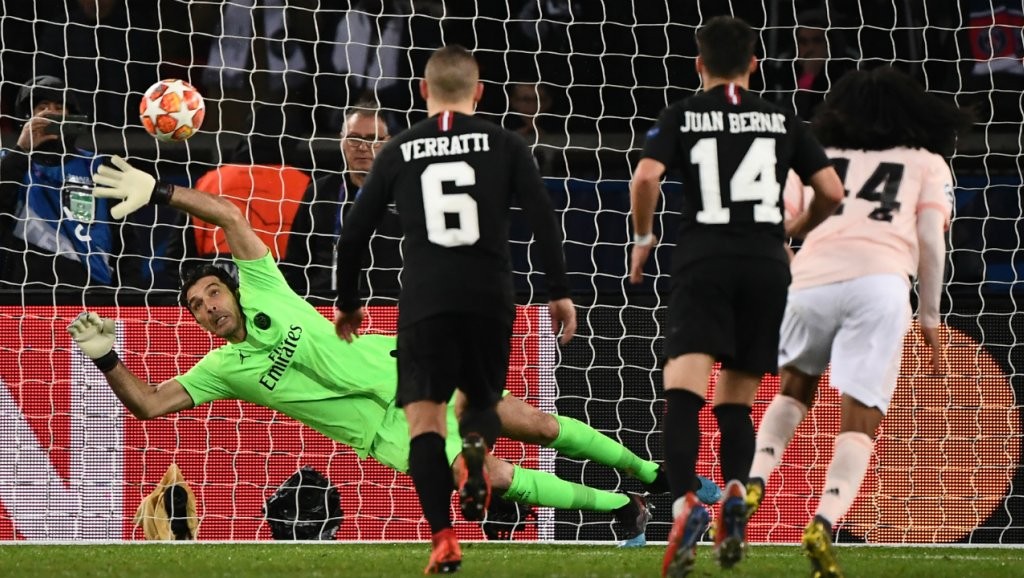 Cầu thủ PSG bật khóc ngay trước khi Rashford sút tung lưới Buffon - Bóng Đá