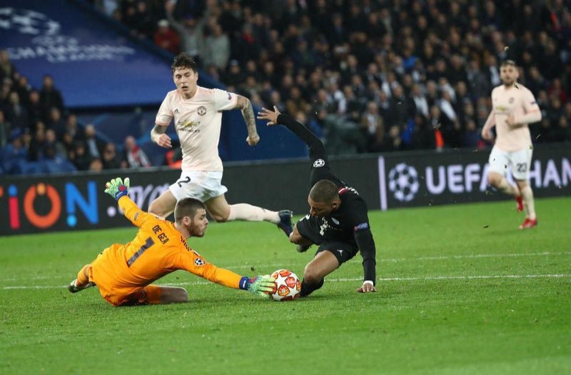 Lạnh lùng sút tung lưới PSG, Rashford đã thắng Mbappe chung cuộc - Bóng Đá