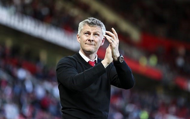 Nhờ Solskjaer, vô tình CĐV Quỷ đỏ lại có một kiệt tác trên người - Bóng Đá