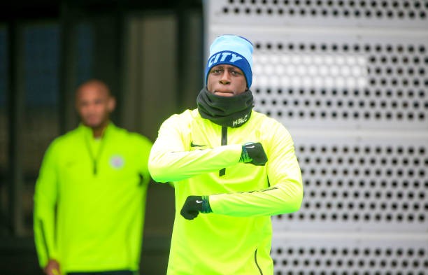 Bị Liverpool vượt mặt, Pep đau đầu tìm 