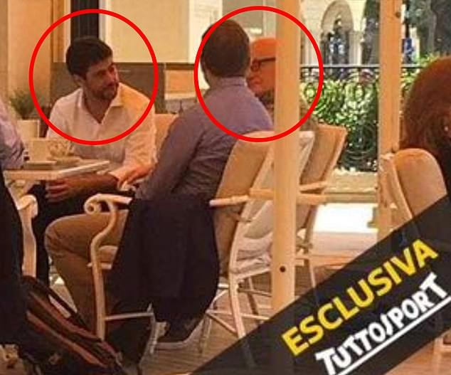 Roman Abramovich ăn mừng cùng các cầu thủ Chelsea - Bóng Đá