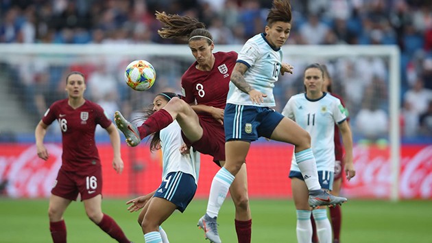 ẢNH: Đả bại Argentina, Sao Man Utd đưa tuyển nữ Anh vào vòng 1/8 World cup - Bóng Đá