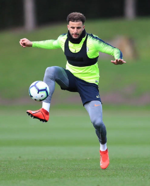 Vượt qua Liverpool, Gabriel Jesus hưng phấn luyện tuyệt kĩ độc - Bóng Đá