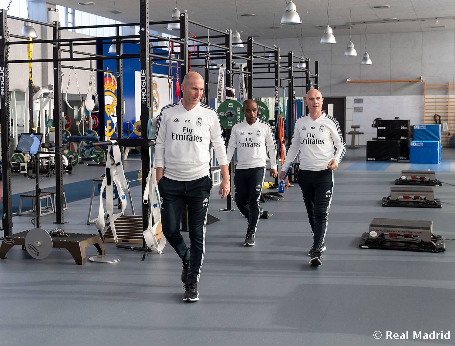 Bên trong SVĐ tổ chức chung kết C1 (Daily Mail) - Bóng Đá