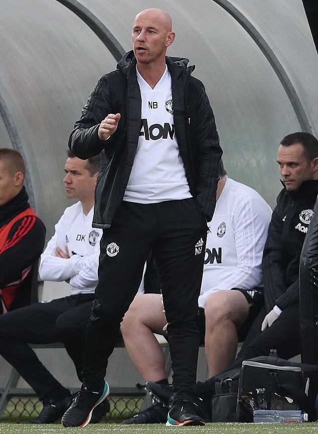 Đội hình 11 ngôi sao nước ngoài xuất sắc nhất EPL  - Bóng Đá