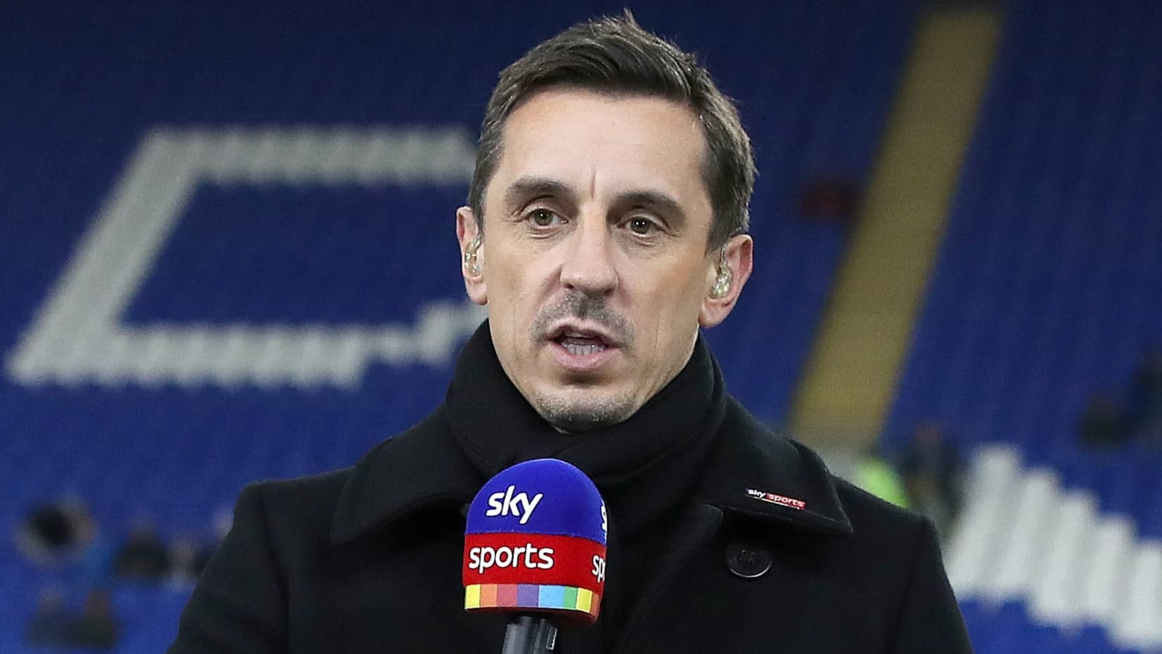 Man Utd chief Ed Woodward privately laughs off Gary Neville criticism of his job - Bóng Đá