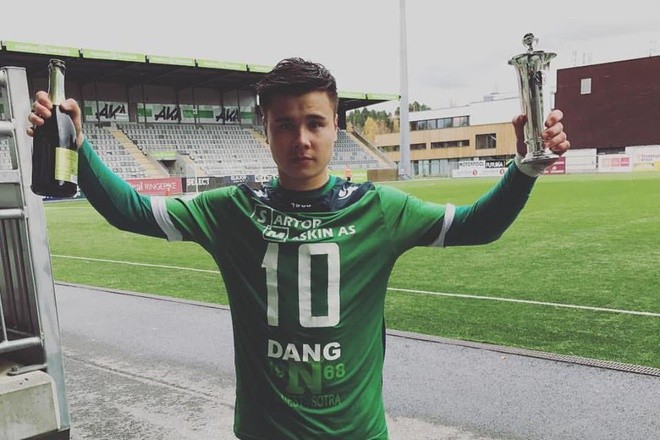 Choáng ngợp với đội hình 