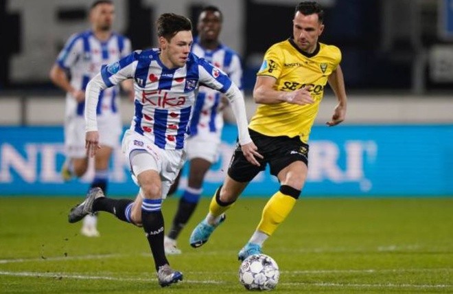 Đoàn Văn Hậu tiếp tục dự bị, SC Heerenveen hoà nghẹt thở trên sân nhà - Bóng Đá